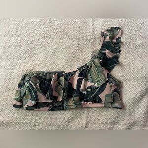 Gianni Bini swimsuit top size small